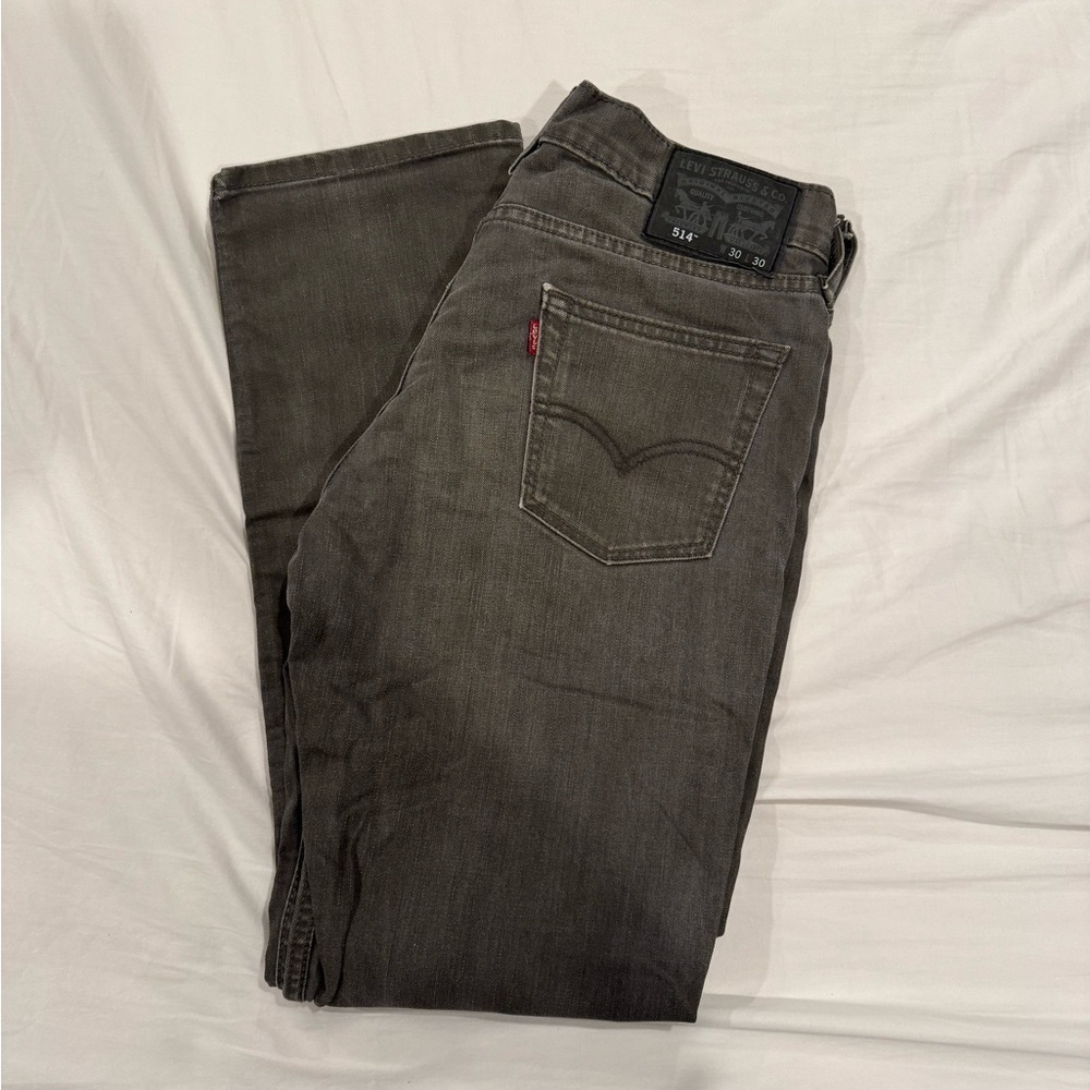 🛍️ Levi straight fit jeans